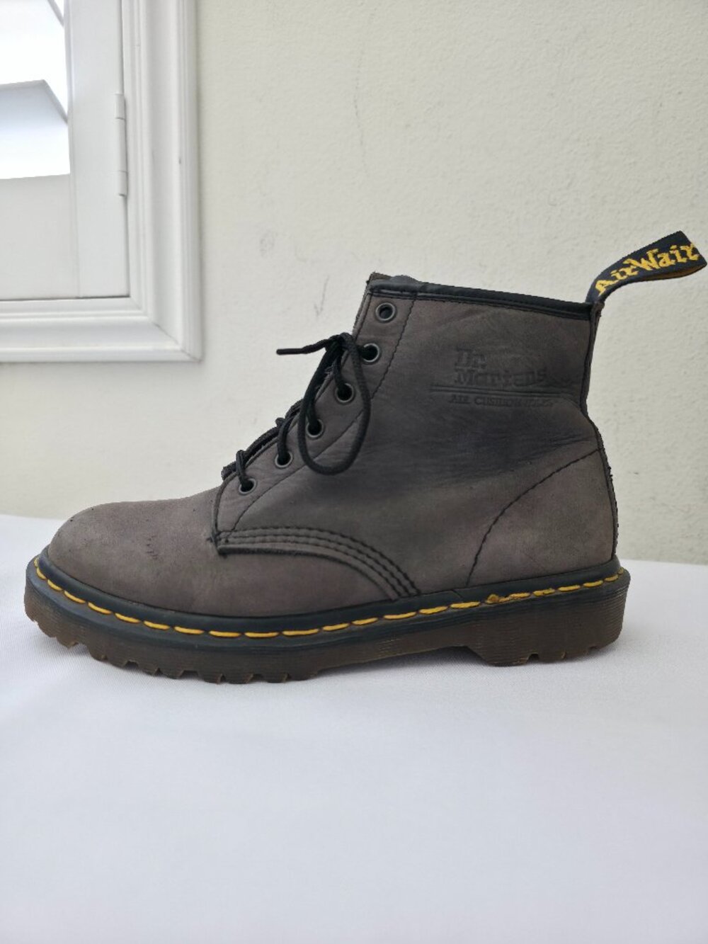Vintage Dr. Martens 6-Eye Gray Leather Lace-Up Boots Made In England UK6/7M/8W